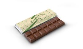 Chocolate bar with recycled paper